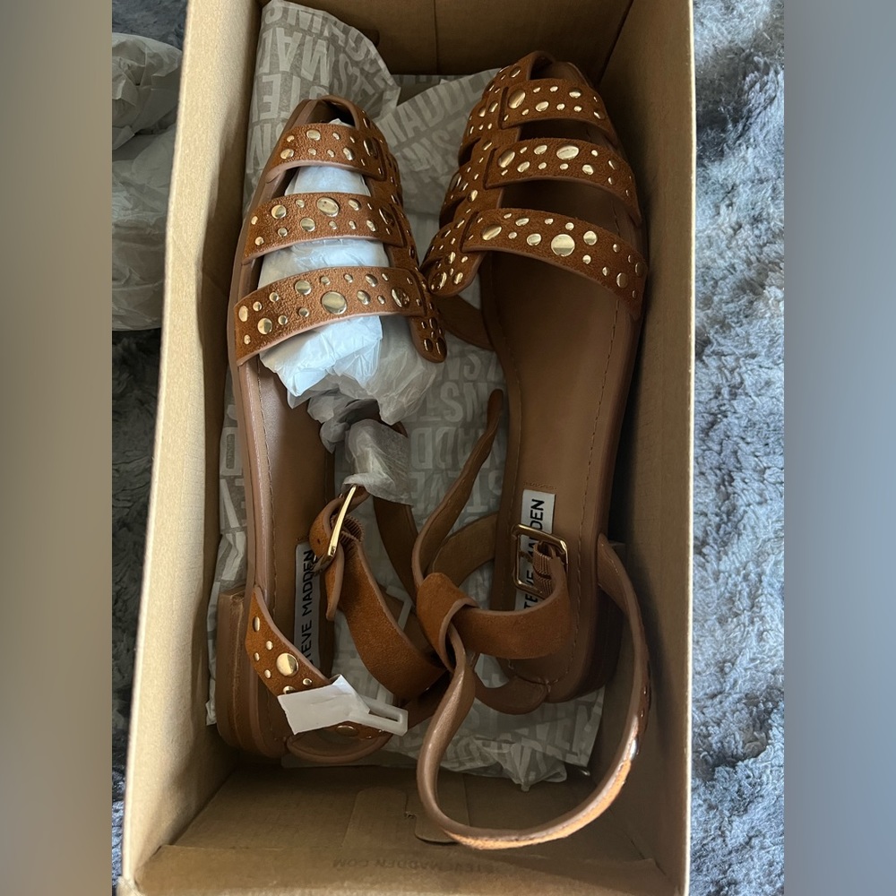 Steve Madden sandals new with Tag